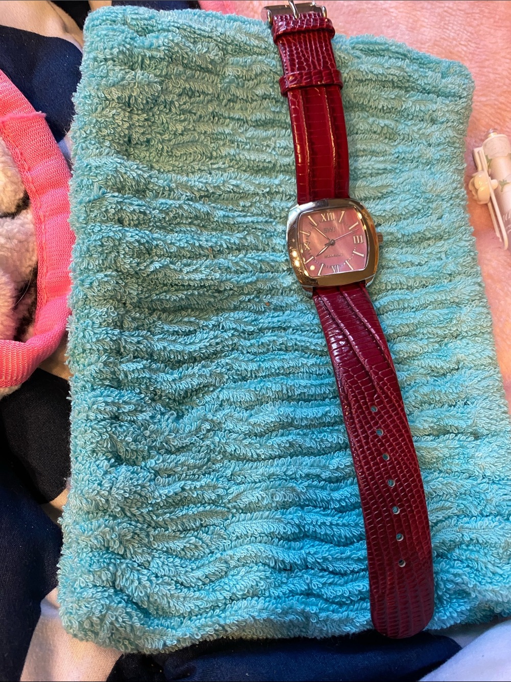 Purple/red 
Leather Strap Watch with Square Pink Dial